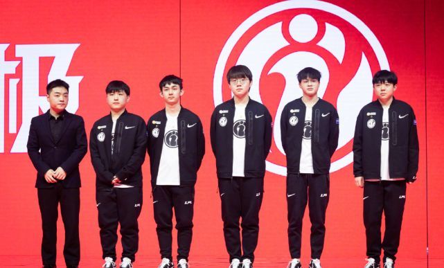 被认为是中 被认为是中