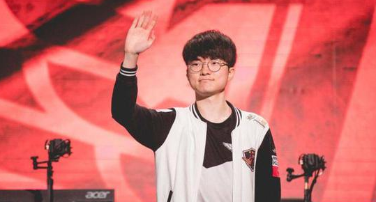 展现出成熟 展现出成熟